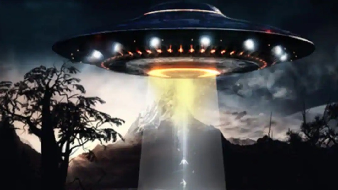 The Pentagon's U.F.O. Unit Prepares to Go Public , U.F.O,  Pentagon, astrophysicists