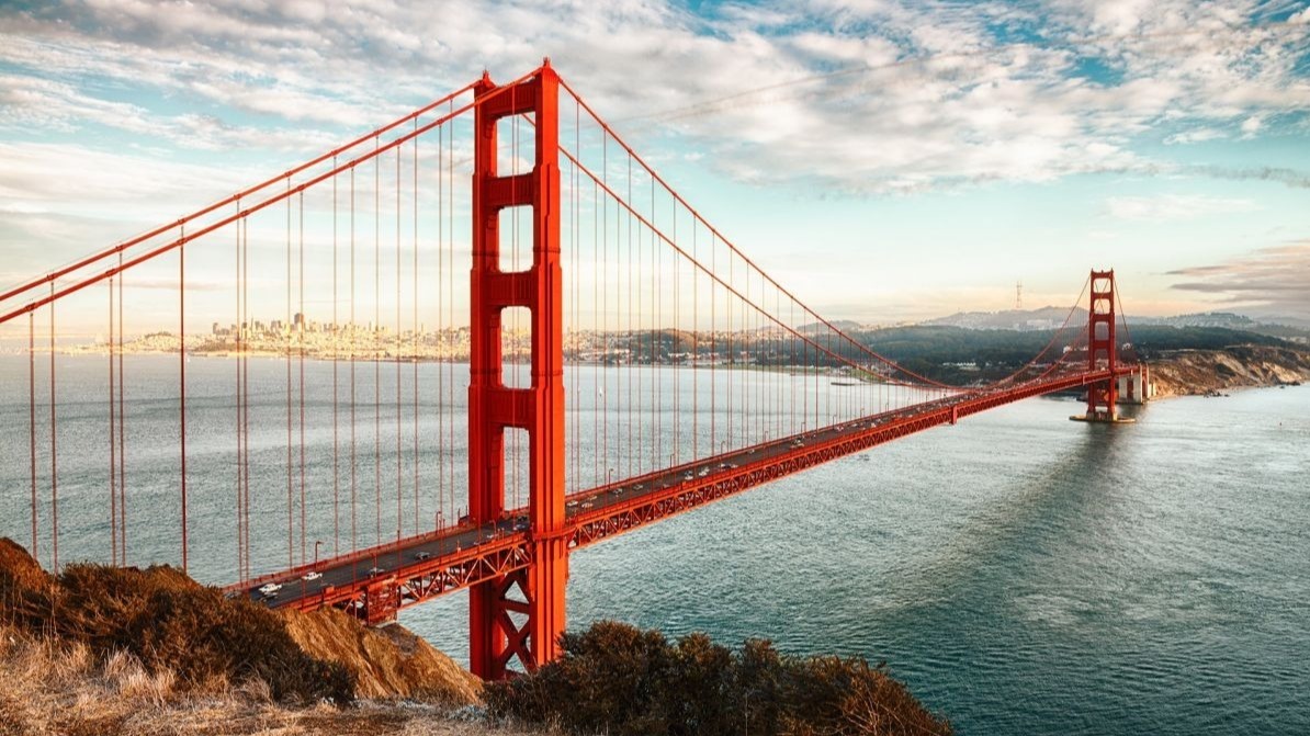 Golden Gate Bridge: An Icon of Engineering and Beauty, Golden Gate Bridge, Golden Gate, An Icon of Engineering and Beauty, An Icon of Engineering , Engineering and Beauty