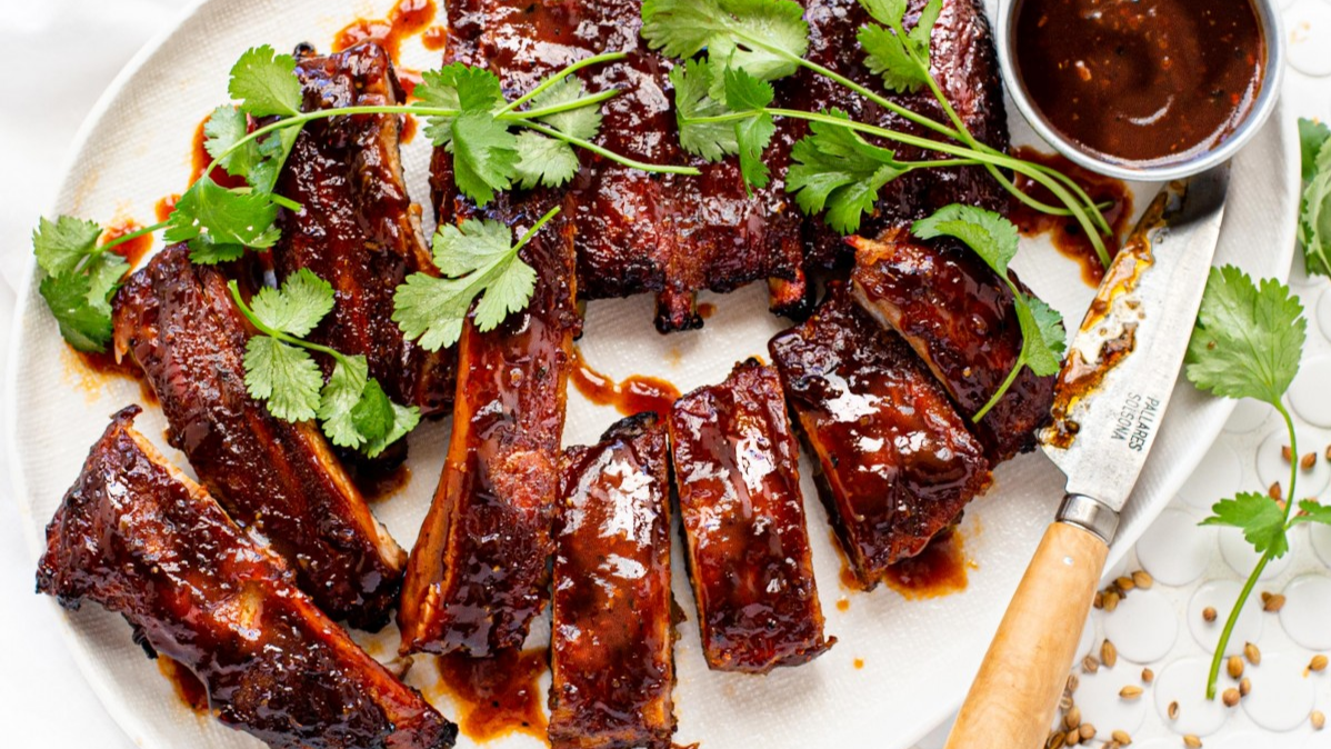 Barbecue Ribs: A Must-Try American Classic, Barbecue Ribs, A Must Try American Classic , A Must Try American Classic dish , best dish to try in us, best dish to try in usa