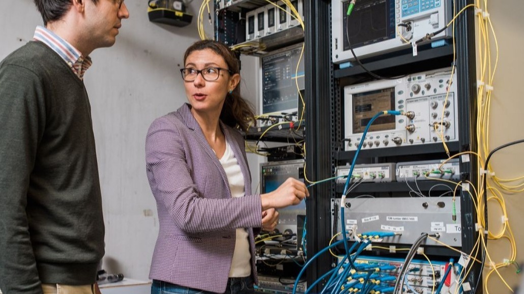 Japan,  Broadband, Ultra-Broadband, Web, Scientists