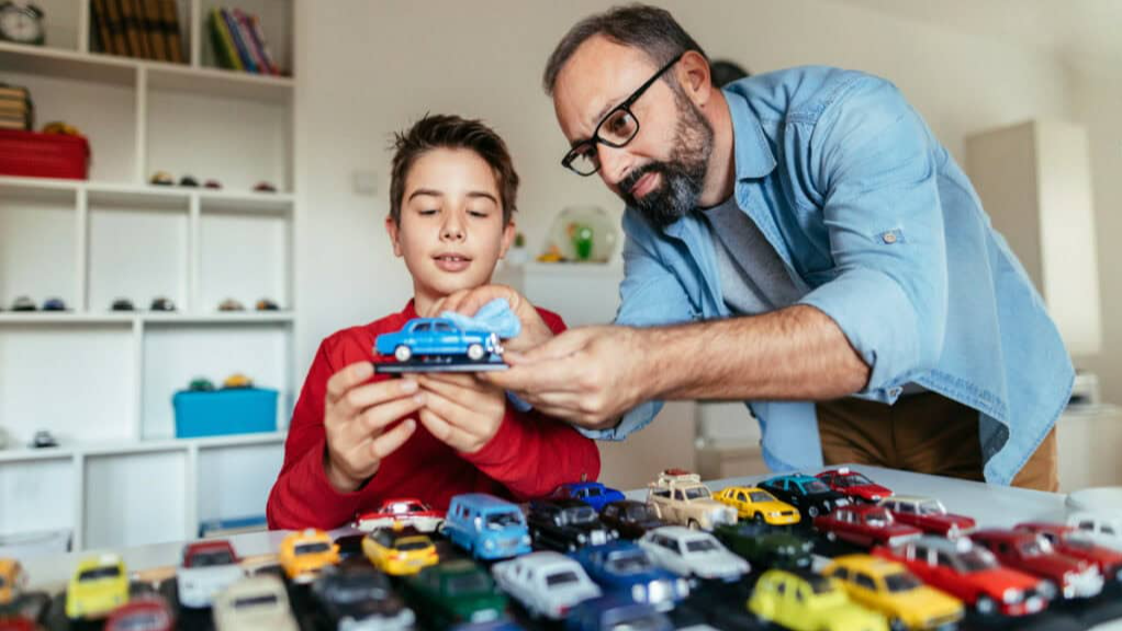 adult toy purchases,  UK toy sales,  kidults,  nostalgic toys,  Lego for adults,  Toy Retailers Association,  DreamToys list,  toy industry Christmas trends,  holiday shopping,  cost of living