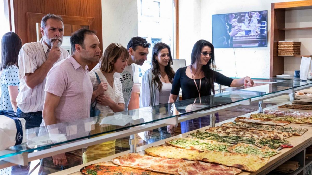 Testaccio,  Rome food,  traditional Roman dishes,  Mercato di Testaccio,  cucina povera,  Roman cuisine,  food history,  coda alla vaccinara,  local dining,  Roman culinary heritage