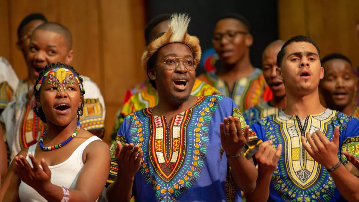 choir therapy,  Sing for Happiness project,  wellbeing through music,  mood improvement,  community singing,  festive mental health support,  UWE research,  singing endorphins,  choir bonding