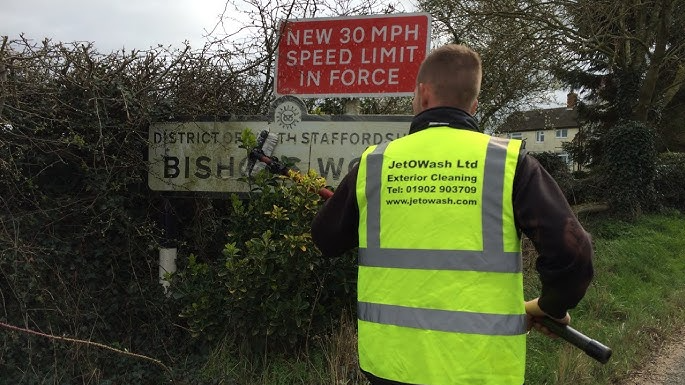 road sign cleaner,  satisfying videos,  Clean Cymru,  Bridgend cleaning company,  dirty road signs,  social media videos,  road safety,  public response