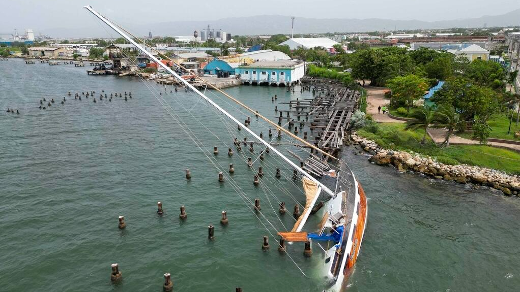 Barbados,  fishing industry,  Hurricane Beryl,  climate change,  fishing fleet,  restoration,  sea conditions,  flying fish,  Oistins Fish Market,  Cornelius Carrington