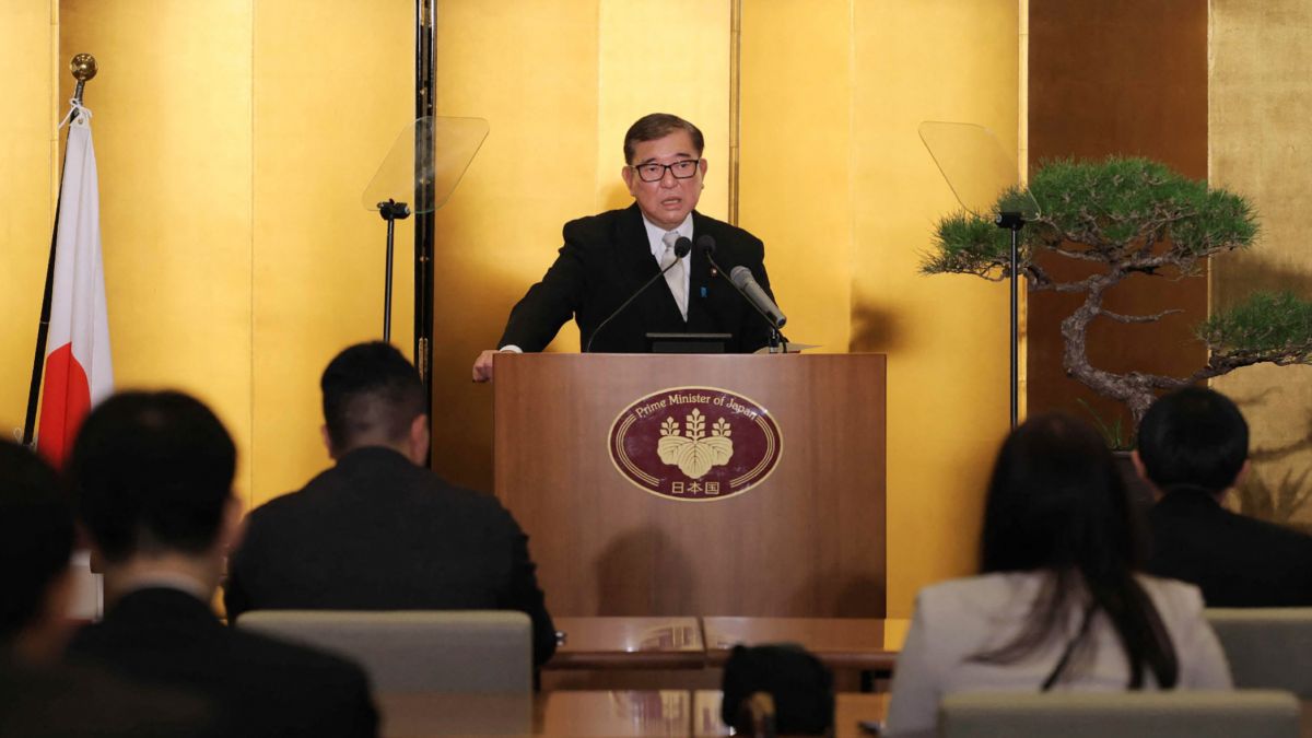 Biden blocks Nippon Steel,  US Steel acquisition,  national security concerns,  US-Japan relations,  steel industry investment,  United Steelworkers union,  Pennsylvania politics,  Donald Trump MAGA agenda,  foreign investment in US,  US Steel factory closures