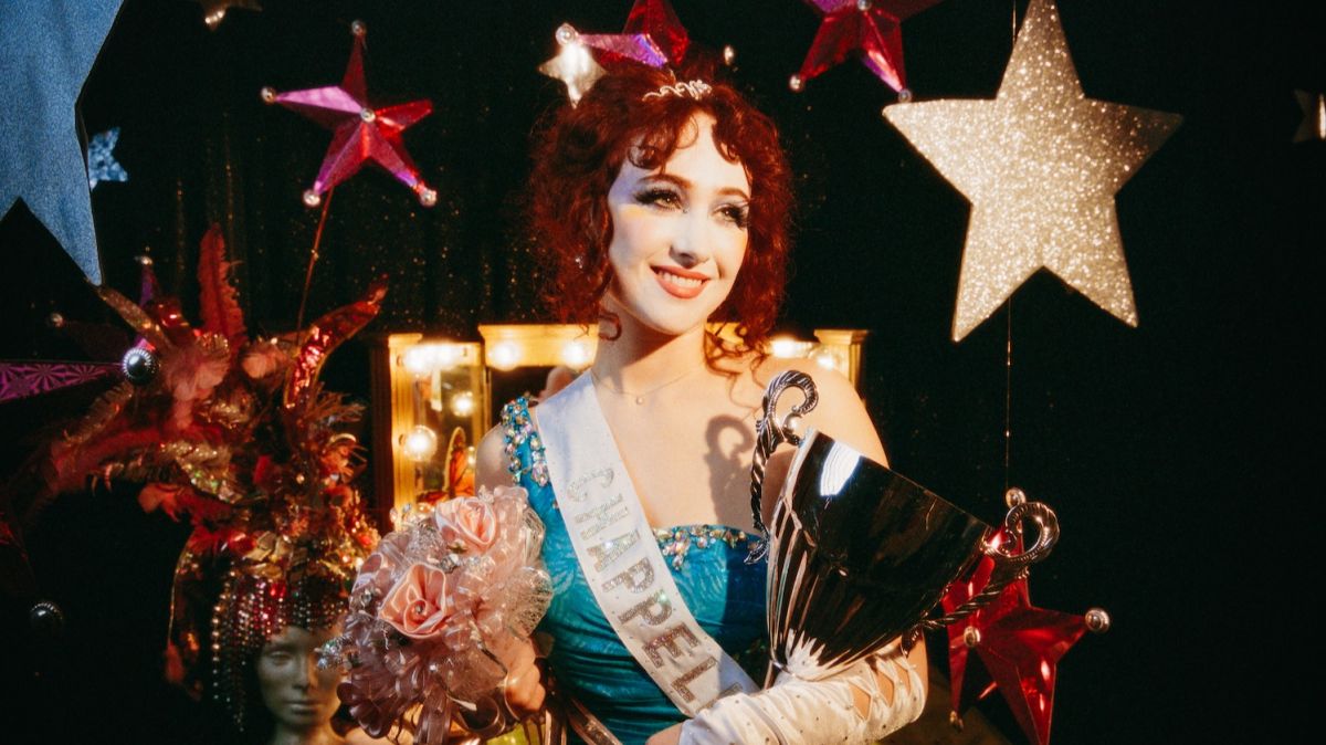 Chappell Roan,  Sound of 2025,  queer pop star,  openly queer artist,  Pink Pony Club,  Grammy-nominated artist,  pop music revolution,  flamboyant pop star,  dark oxygen