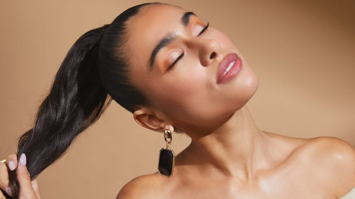 Hair as a valuable resource,  discarded hair,  natural hair market,  human hair,  wigs production,  hair extensions,  sustainable future,  environmental benefits,  oil spill cleanup,  repurposing hair