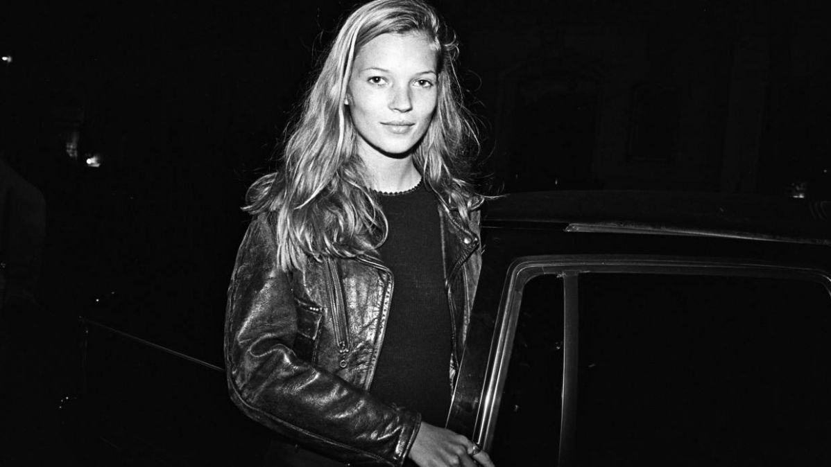 Teenage Kate Moss,  iconic photo,  1990s fashion,  modeling career,  Kate Moss breakthrough,  fashion revolution,  heroin chic,  supermodel,  fashion industry,  waifish figure