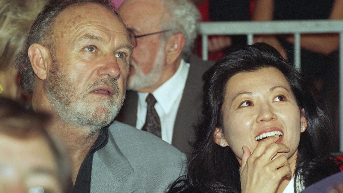 Gene Hackman,  Betsy Arakawa,  2003 Golden Globes,  Golden Globe Awards,  Hollywood couple,  Gene Hackman movies,  Gene Hackman career,  Gene Hackman wife,  Betsy Arakawa pianist,  Gene Hackman red carpet