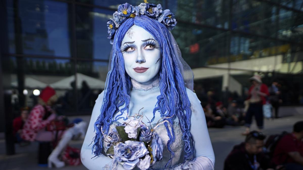 cosplay,  cosplay business,  cosplay industry,  cosplay influencers,  cosplay conventions,  cosplay competitions,  cosplay sponsorships,  cosplay merchandise,  cosplay costumes,  cosplay accessories