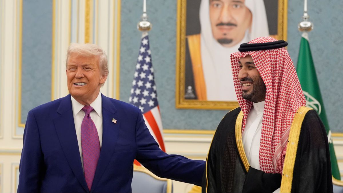 Trump Syria visit,  Trump meets Syrian president,  Syria sanctions lifted,  Damascus celebrations,  Syria interim president,  US Syria relations,  Syria diplomatic talks,  Syria economic recovery,  Syria international cooperation,  Trump Middle East policy