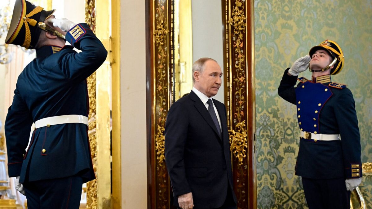 Putin Ukraine peace talks,  Kremlin statement,  Turkey peace summit,  Russia Ukraine conflict,  diplomatic efforts,  Turkey mediation,  Ukraine war negotiations,  Putin not attending,  Russia security concerns,  international peace talks