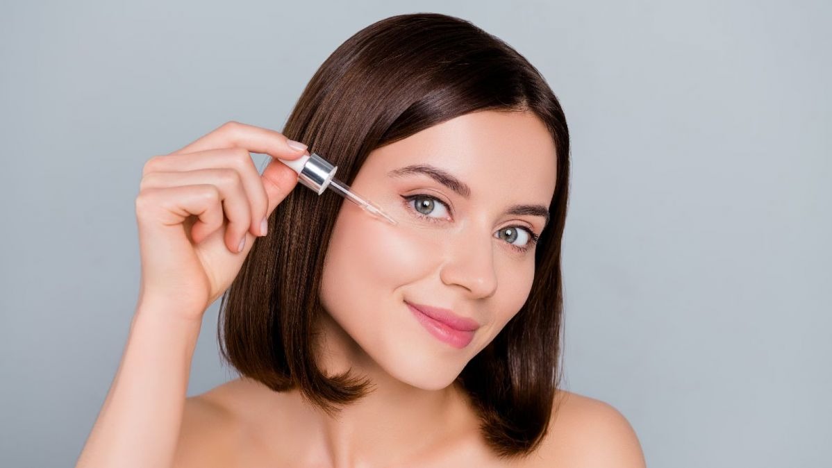 Evion 400 for skin,  Vitamin E capsule for face,  How to use Evion 400 on face,  Evion 400 capsule uses for glowing skin,  Vitamin E oil for skin,  Evion capsule for dark spots, Evion 400