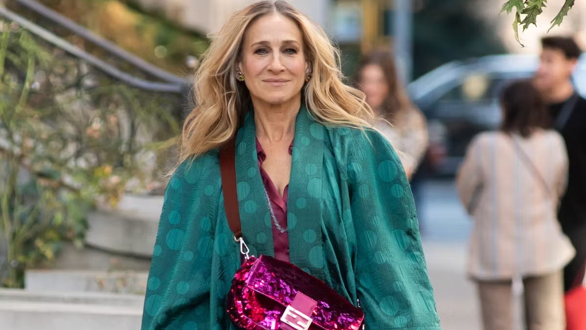 And Just Like That,  Carrie Bradshaw fashion,  bizarre fashion moments,  performance art hat,  TV fashion,  Sarah Jessica Parker style,  avant-garde fashion,  bold fashion statements,  Sex and the City reboot