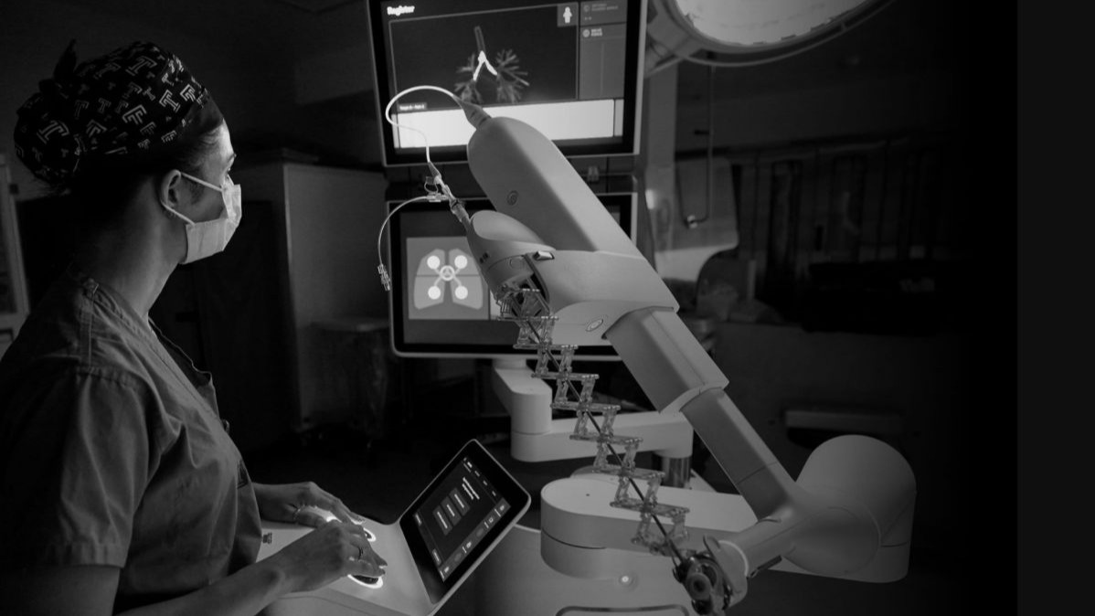 UAE teen,  chronic lung infection,  life-changing surgery,  lung disease treatment,  rare lung condition,  teen health recovery,  UAE healthcare,  successful surgery,  lung operation,  respiratory illness