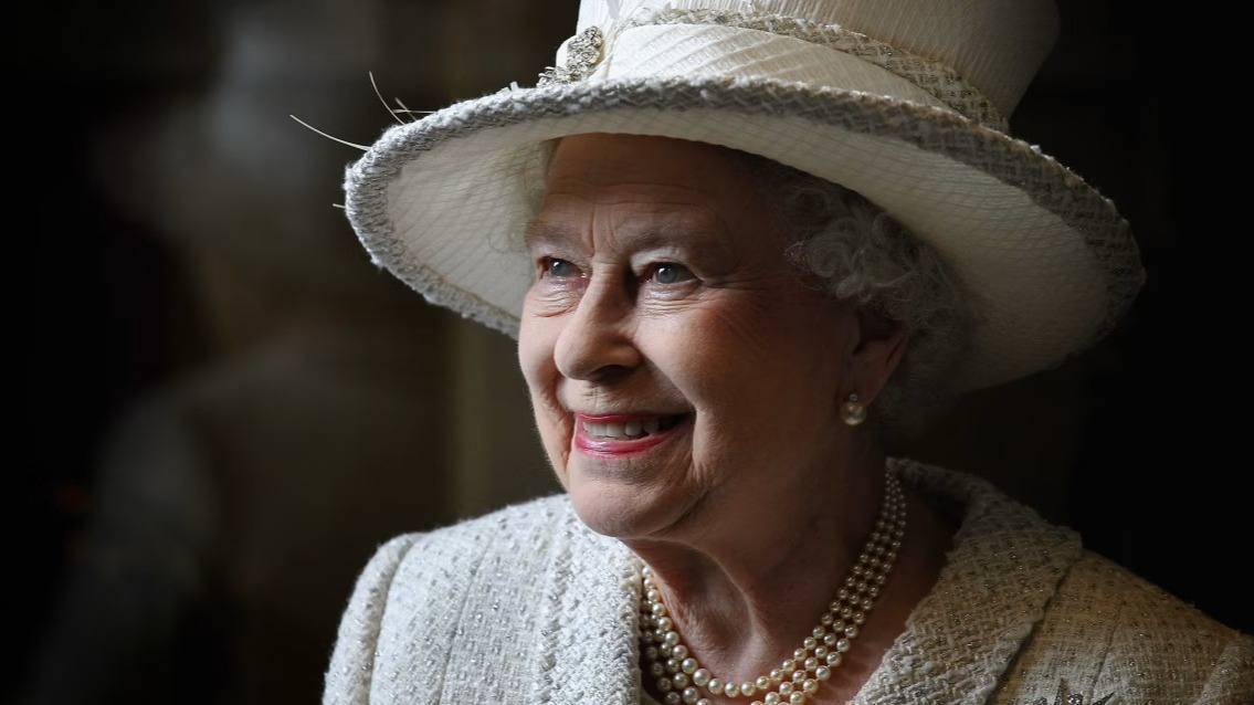 Queen Elizabeth II,  India relations,  royal visits,  British monarchy,  cultural diplomacy,  historical ties,  Indian admiration,  UK India partnership
