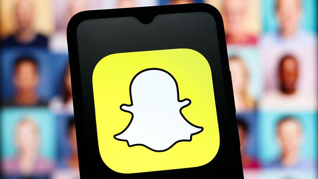Snapchat,  Memories,  paid storage,  subscription fee,  free storage limit,  5GB,  Snapchat+,  user backlash,  photos,  videos