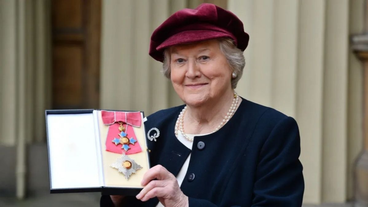 Patricia Routledge,  Hyacinth Bucket,  Keeping Up Appearances,  Dame Commander,  Tony Award,  Olivier Award,  Hetty Wainthropp Investigates,  British Comedy,  Theatre,  Acting Legacy