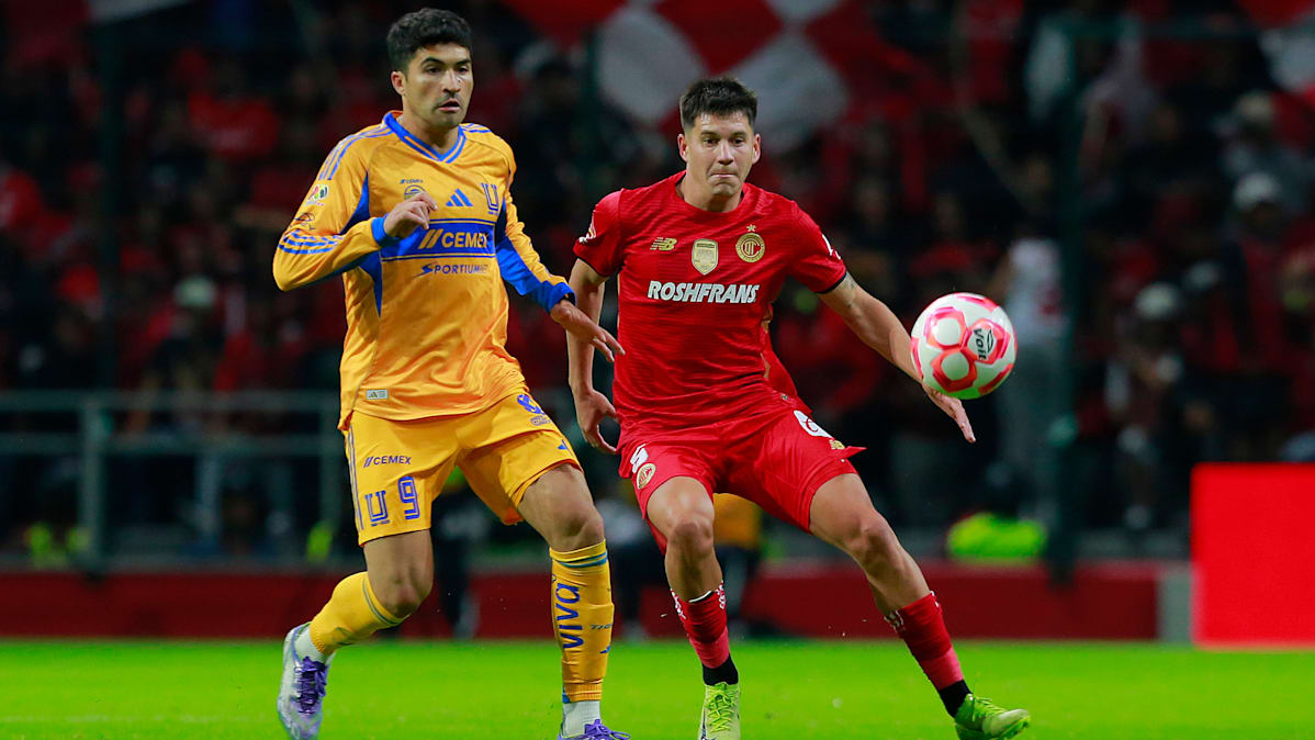 Tigres UANL,  Toluca,  Liga MX Apertura 2025, strategic defensive masterclass by Tigres UANL,  how Tigres secured 1-0 advantage over Toluca,  analysis of Tigres&rsquo; defensive tactics in Liga MX Final,  impact of defensive structure on crucial first-leg win,  breakdown of Tigres&rsquo; shutdown performance vs Toluca, tactical evaluation of Tigres&rsquo; narrow Liga MX victory