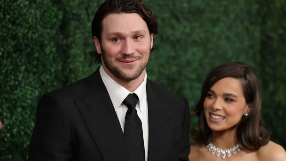 Hailee Steinfeld,  Josh Allen, Steinfeld-Allen family, future outlook for the Steinfeld-Allen family,  impact of Hailee Steinfeld expecting her first child,  family changes following Steinfeld pregnancy news,  public reaction to Hailee Steinfeld baby announcement,  how parenthood may shape Steinfeld&rsquo;s future,  media attention on Hailee Steinfeld&rsquo;s motherhood journey