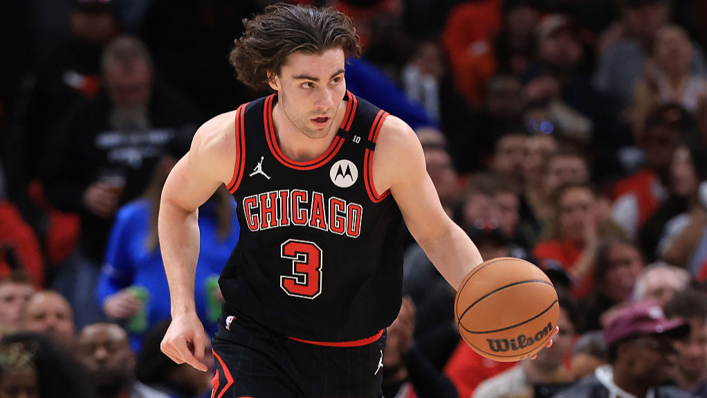 Cleveland Cavaliers,  Chicago Bulls,  Josh Giddey triple double,  Donovan Mitchell,  Coby White, analyzing tactical shift in Cavaliers Bulls rivalry,  impact of Josh Giddey record breaking performance,  how Giddey changed game plans vs Cavaliers,  strategic adjustments following Giddey breakout game,  rivalry evolution after standout Giddey performance