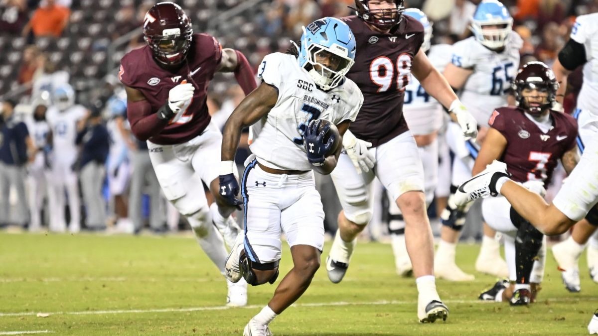 cure bowl 2025,  south florida vs old dominion,  quinn henicle mvp, Old Dominion Monarchs,  Cure Bowl, analyzing Monarchs defensive performance in Cure Bowl matchup,  Old Dominion defense vs South Florida breakdown,  how Monarchs defense shaped Cure Bowl outcome,  defensive strengths of Old Dominion against South Florida,  key defensive plays in ODU Cure Bowl game