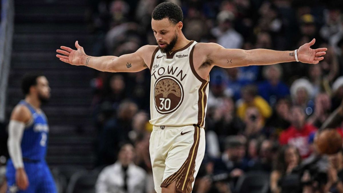 Magic vs Warriors 2025,  Stephen Curry second half,  Jamahl Mosley press conference, tephen Curry,  Magic vs Warriors, historical impact of Stephen Curry second half scoring bursts,  analysis of Curry scoring runs vs Magic,  how Stephen Curry dominated second halves against Magic,  impact of Curry scoring bursts on Warriors victories,  breakdown of second half offensive explosions by Curry