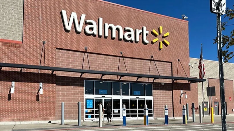 is Walmart open on Christmas Day 2025,  Walmart holiday hours 2025,  Walmart Christmas Eve closing time,  stores open on Christmas Day,  Walmart December 26 reopening,  last minute Christmas shopping Walmart,  Walmart Supercenter holiday schedule,  Walmart pharmacy Christmas hours,  are grocery stores open Christmas Day,  Walmart holiday closure policy