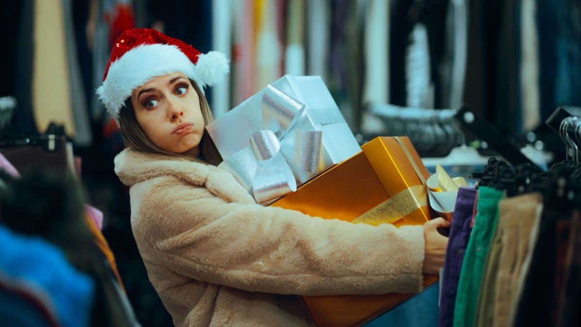 last minute Christmas shopping,  stores open on Christmas Eve,  where to buy Christmas gifts late,  same day Christmas delivery,  Christmas Eve store hours 2025,  emergency holiday grocery shopping,  instant digital gift ideas,  grocery stores open Christmas Day,  last minute stocking stuffers,  local shops for Christmas