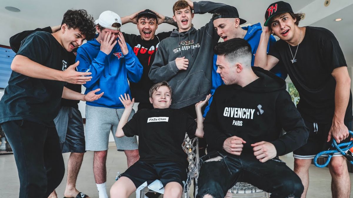 FaZe Clan Christmas exodus 2025,  JasonTheWeen leaves FaZe Clan,  StableRonaldo FaZe Clan departure,  FaZe Adapt 14 years exit,  FaZe Clan modern content roster 2025,  why did streamers leave FaZe,  FaZe Clan vs new creator collective,  future of FaZe Clan esports 2026,  JasonTheWeen viewership stats 2025,  FaZe Banks CEO resignation 2025