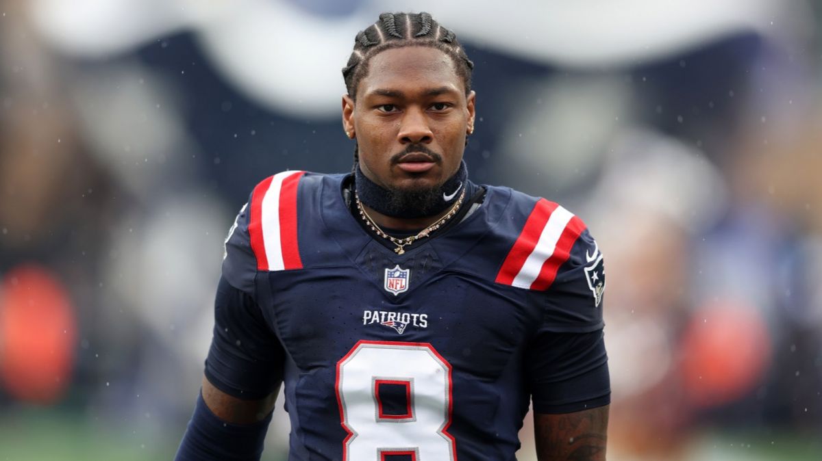 Stefon Diggs assault allegations,  New England Patriots legal news,  Stefon Diggs police report details,  NFL player strangulation charges,  Patriots wide receiver news,  Stefon Diggs legal dispute,  NFL star denies assault,  Dedham Massachusetts police report,  Stefon Diggs private chef,  NFL player criminal charges