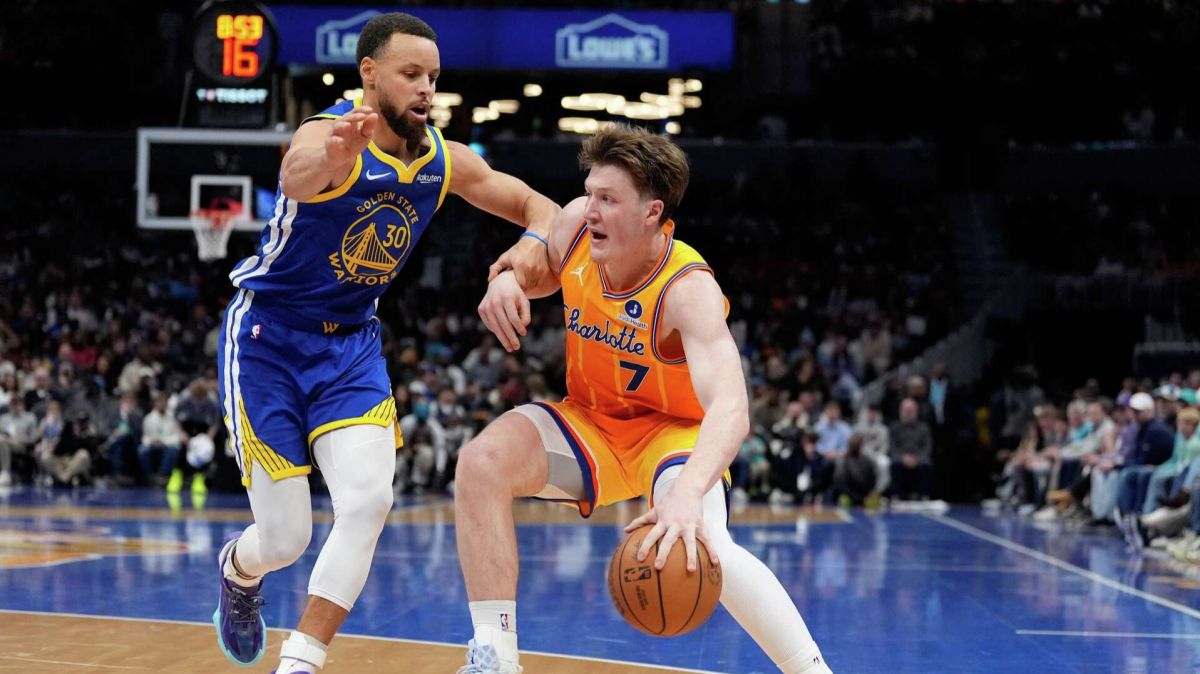 Stephen Curry homecoming game Charlotte 2025,  Warriors vs Hornets New Year's Eve 2025 score,  Spectrum Center attendance record December 31 2025,  Steph Curry stats vs Hornets 2025 finale,  Brandin Podziemski fourth quarter highlights vs Charlotte,  Jimmy Butler Warriors impact 2025 season,  Draymond Green clutch tip-in vs Hornets,  Golden State Warriors road record December 2025,  LaMelo Ball vs Steph Curry 2025 matchup,  Brandon Miller 33 points vs Warriors recap