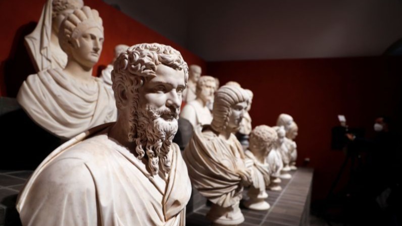 Palazzo Caffarelli, UN agency,  Gregorian calendar , Balkan country, Ancient Statues