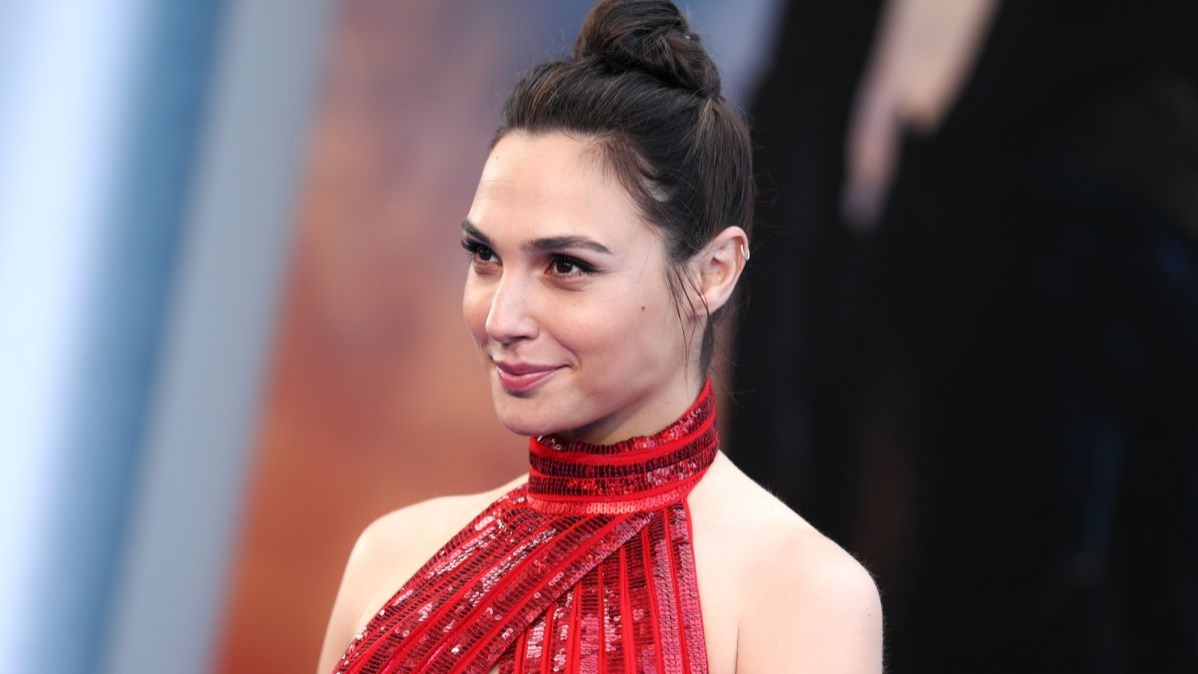 Twitter, Gal Gadot , Egyptian queen regnant, Patty Jenkins, Show