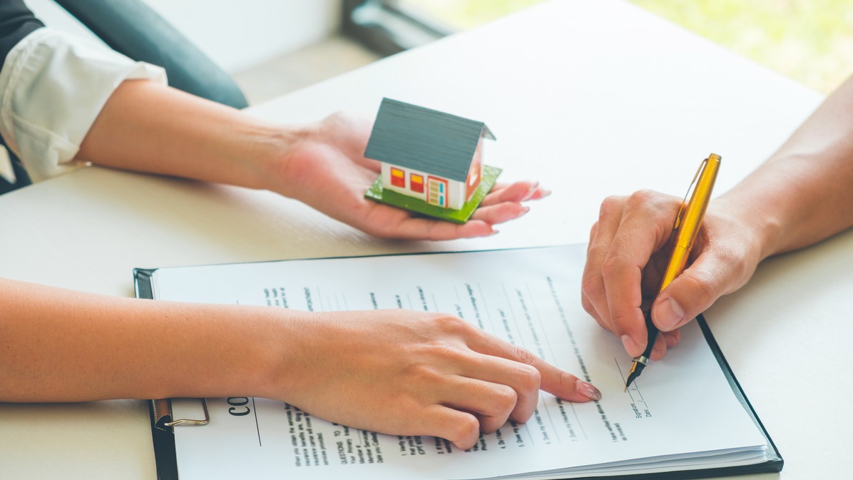 Normal framework , 	furniture ,  Normal framework ,  Security of lodging and your room , Rent, Flat