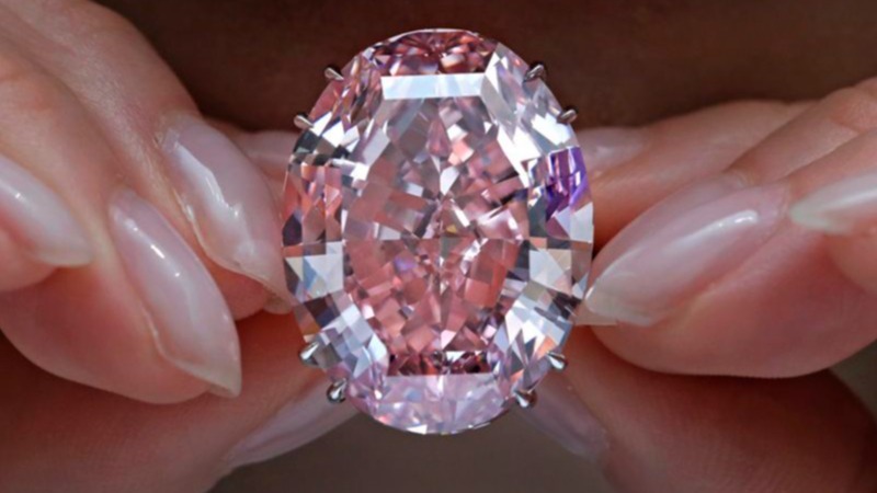 Tobias Kormind, diamond , purple-pink diamond, biggest purple-pink diamond, biggest purple-pink diamond auction ,  Hong Kong,  Singapore , The Soul of the Rose,  14.8-carat gem, Russia
