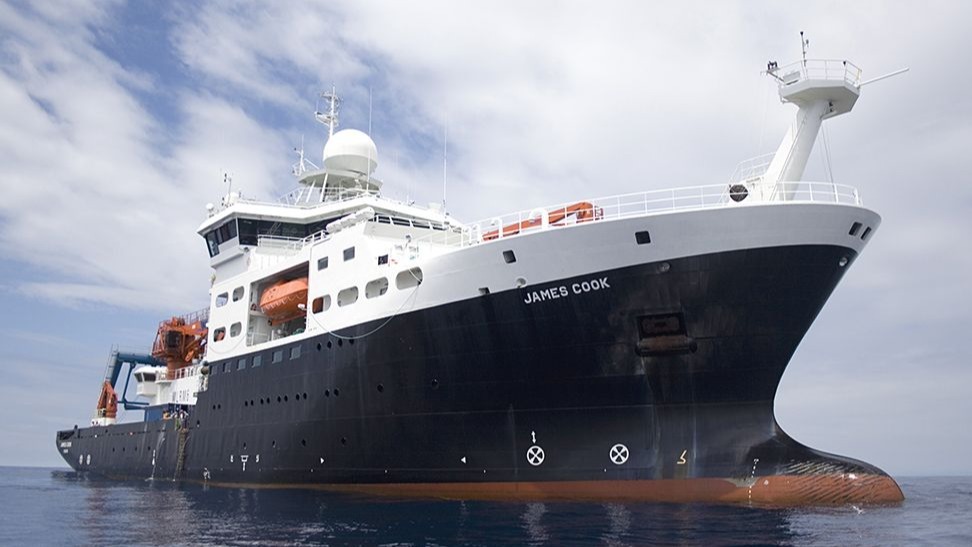 Giant Antarctic,  iceberg's height , A68a, scientists,  Polar Observation