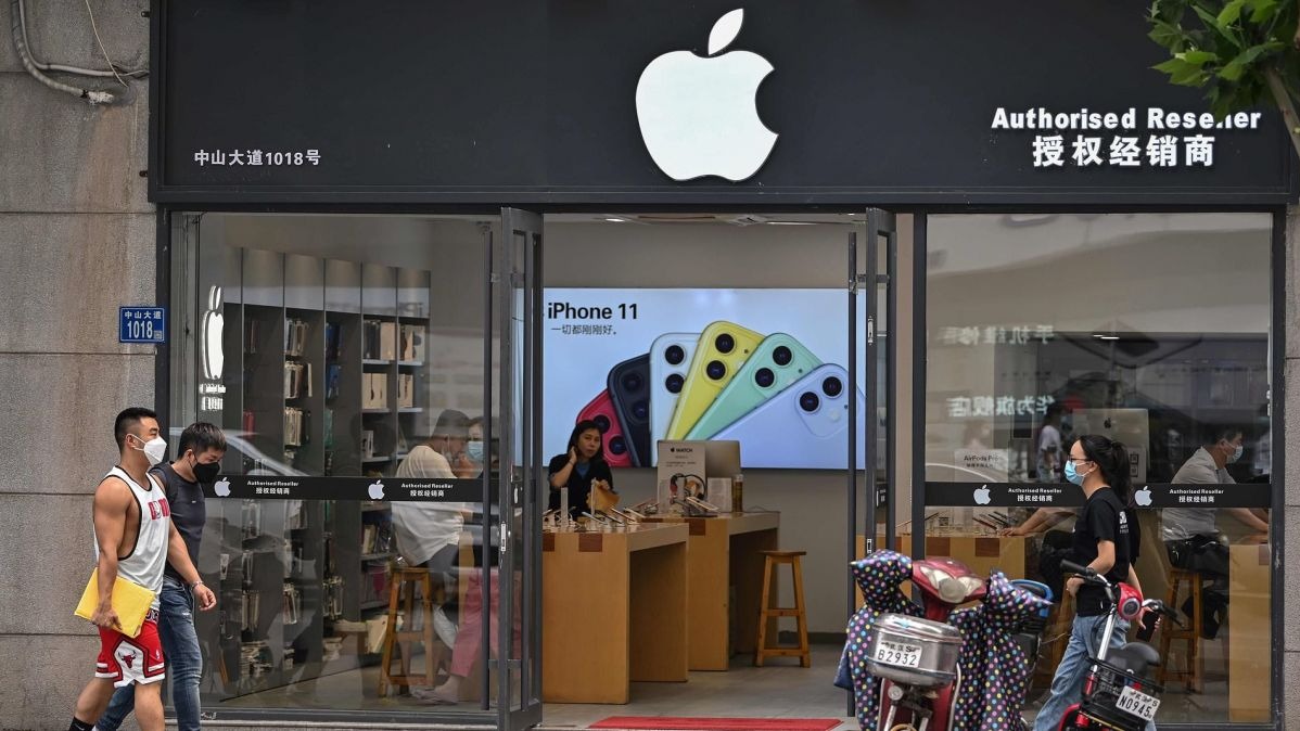 Apple , China store, Games licenses,  United States of America school , Eve Apps