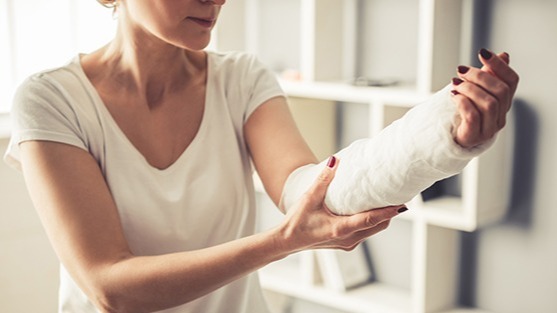 bone, protein ,  drug,  bisphosphonate, synthetic ceramic