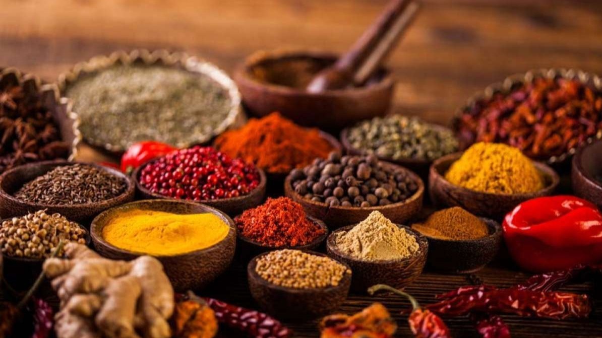 Indian food, Ayurveda ,  Organic spices, techniques , climatic situation, natural oils