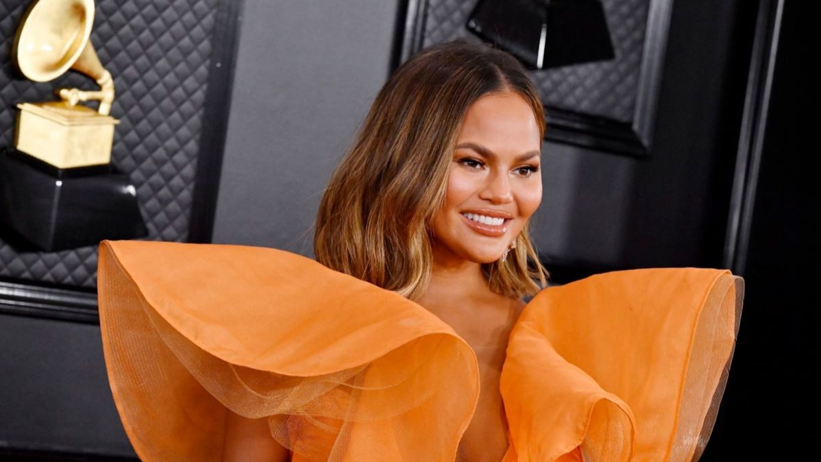 Chrissy Teigen, pregnancy, frame, Instagram , people