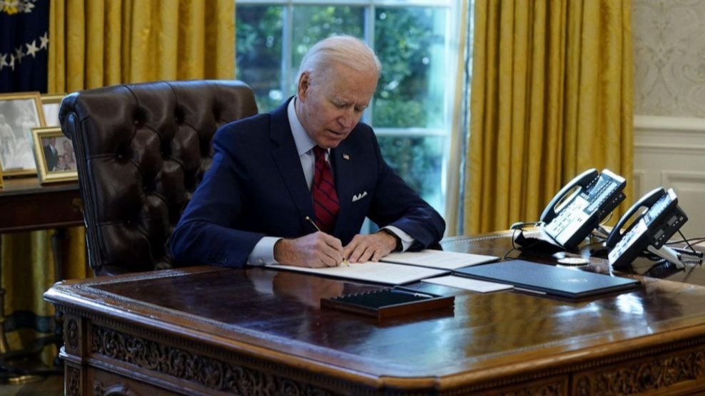 president , Donald trump, Joe Biden, Taylor Greene, Biden News