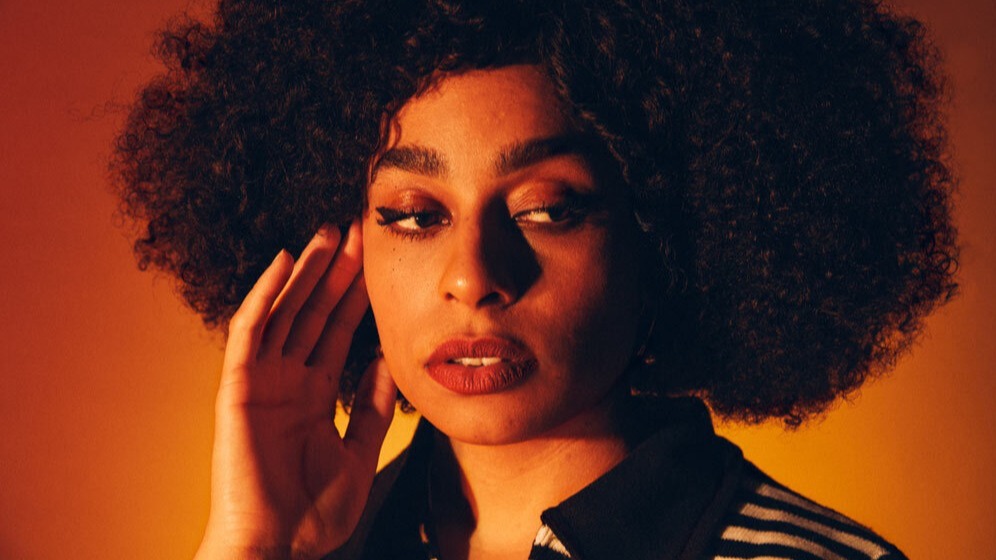 Carey's south London, Album Evaluations,  Muse, Buck Girl, unique voice