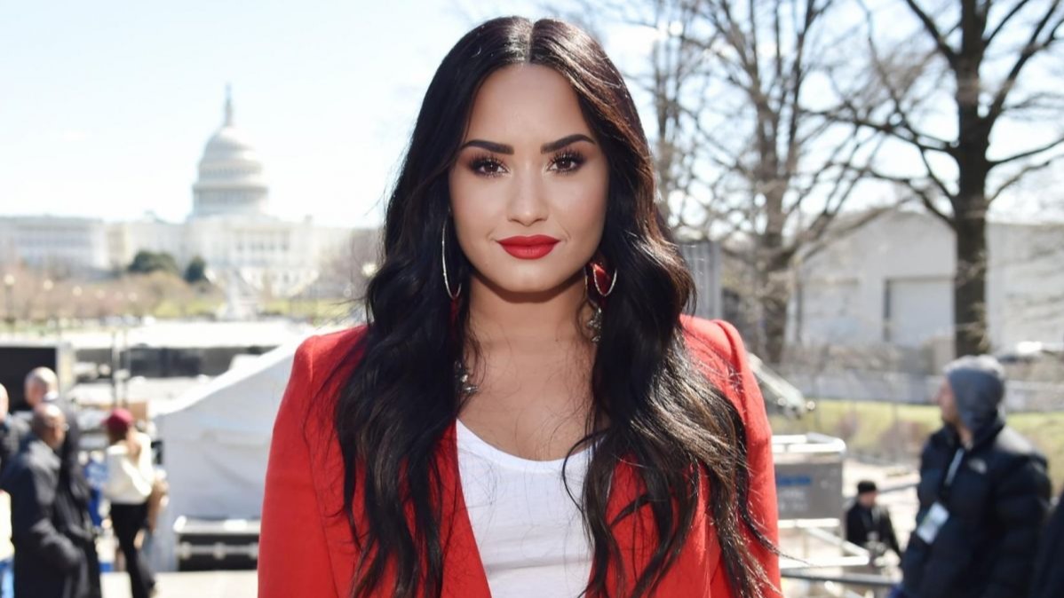 Demi Lovato, buddies, painstaking , singer , body