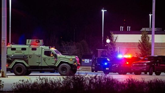 humans, indianapolis, gunman, numerous , gunshots