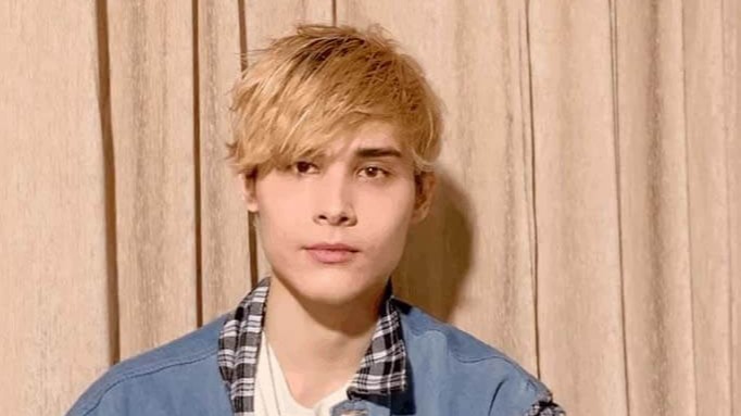 tv display , Chinese, Vladislav Ivanov , Hainan , lifestyle