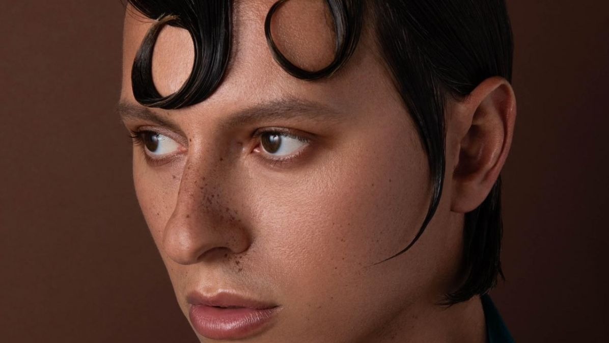 Calvyn Cass, canada singer, White Flag song