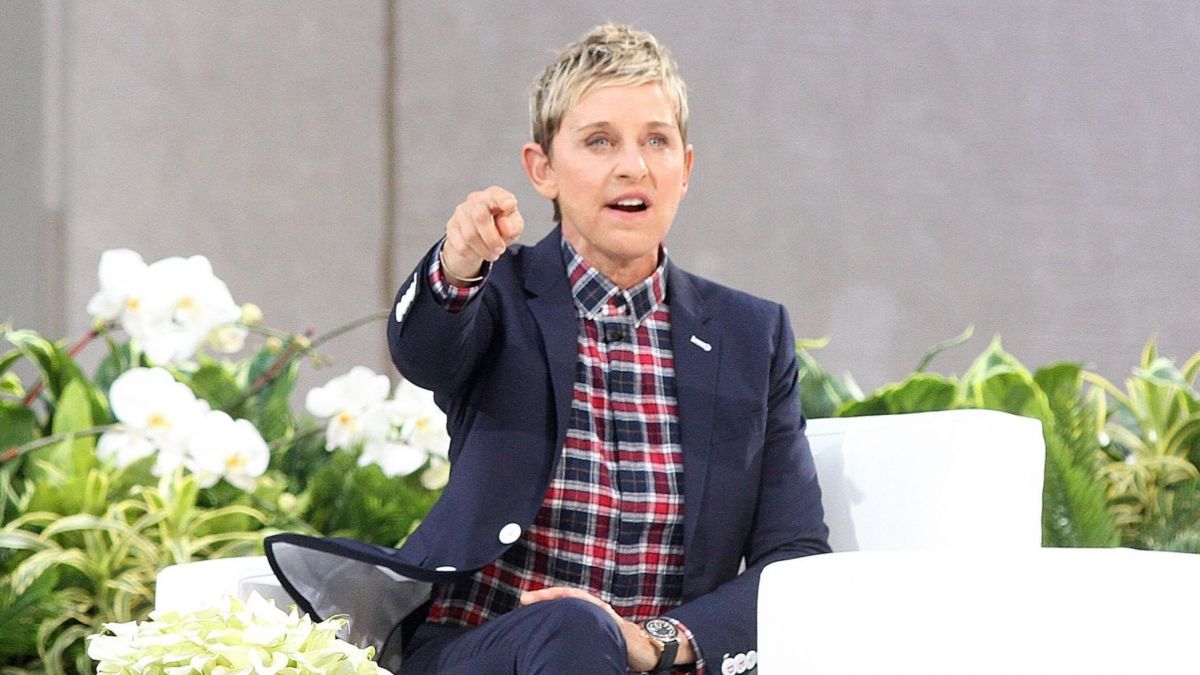 Ellen Degeneres, television display , communication show , host,  Oprah Winfrey