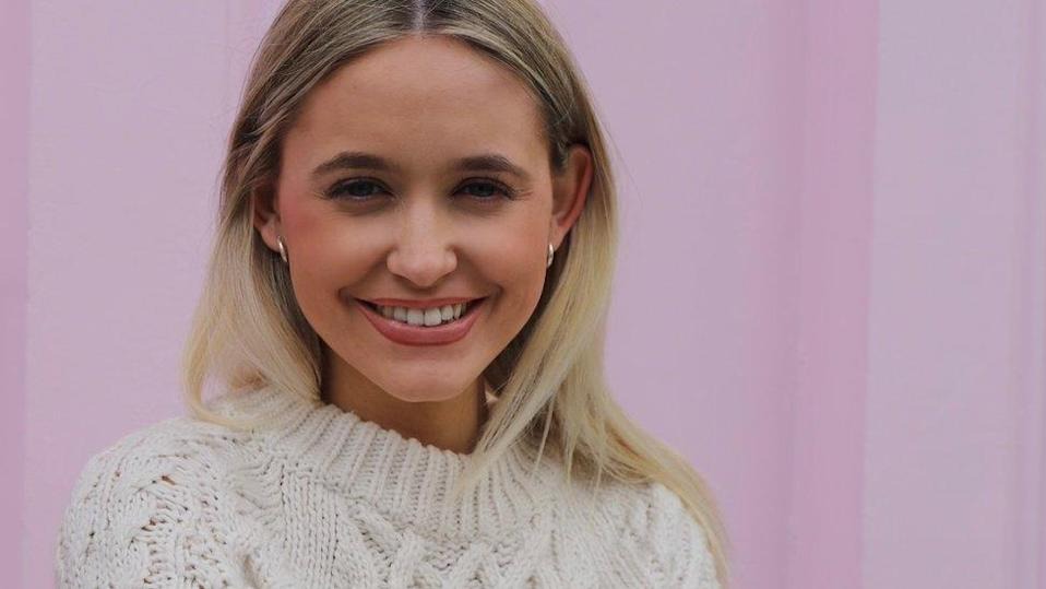 Olivia Crowley ,  United Kingdom jobs , summer season, Instagram, account